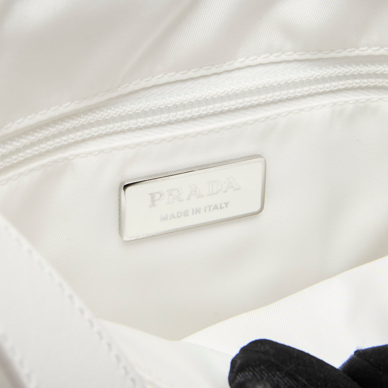 Excellent Pre-Loved White Nylon Crossbody Bag. (logo)