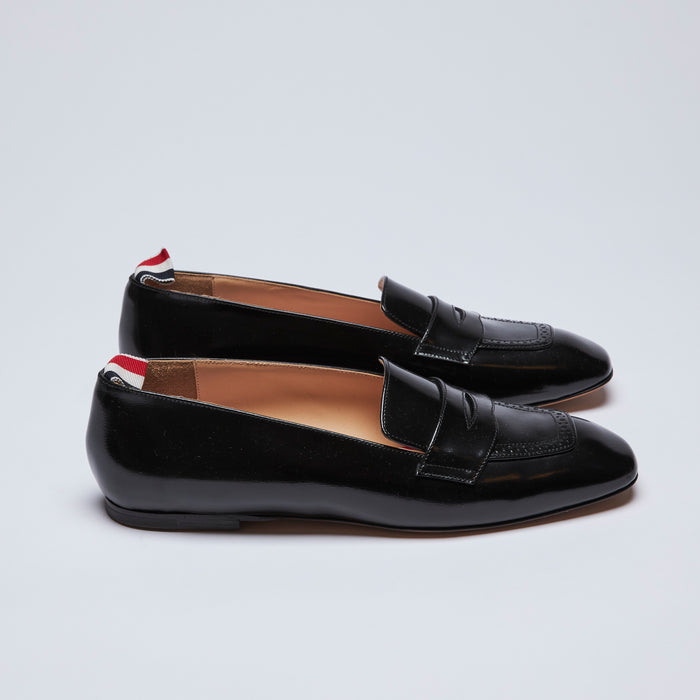 Excellent Pre-Loved Black Shiny Leather Loafers(side)