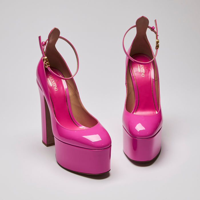 Excellent Pre-Loved Neon Pink Patent Leather Platform Heels with Ankle Straps. (front)