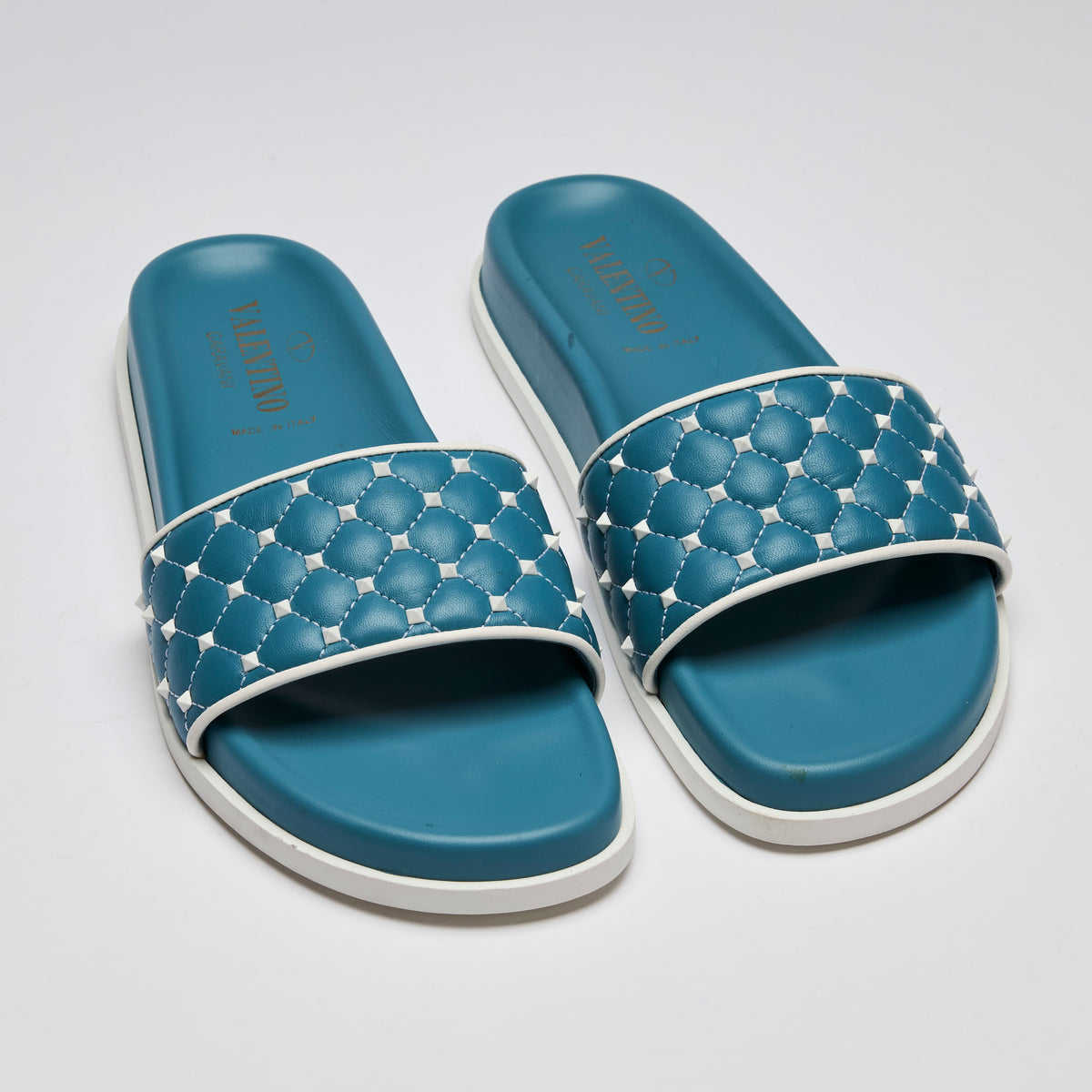 Valentino Garavani Rockstud Blue and White Quilted Pool Slides Size 38