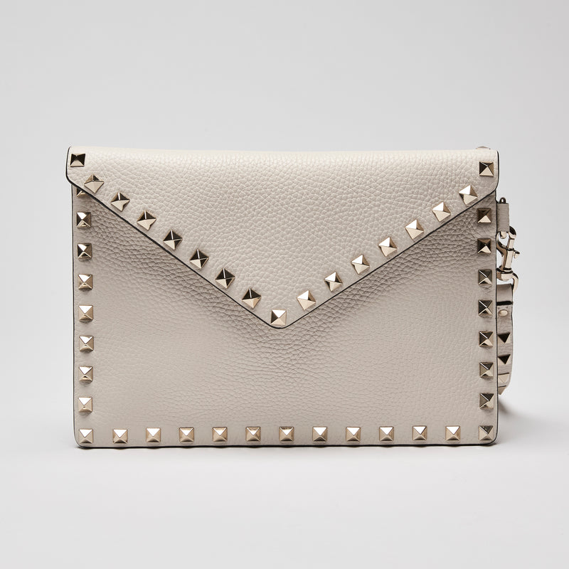 Valentino Garavani Pebbled Calfskin Large Rockstud Envelope Clutch Cream (Front)