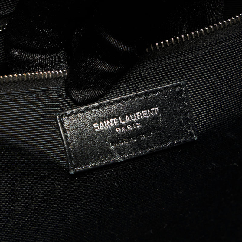 Excellent Pre-Loved Grey Quilted Pebbled Leather Large Shoulder Chain Bag. (logo)