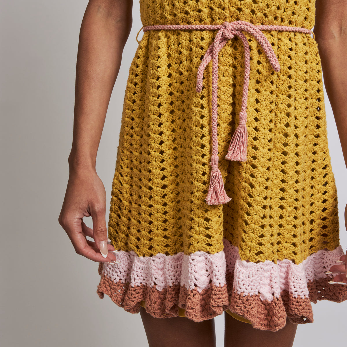 Excellent Pre-Loved Yellow Sleeveless Crochet Dress. (waist tie)